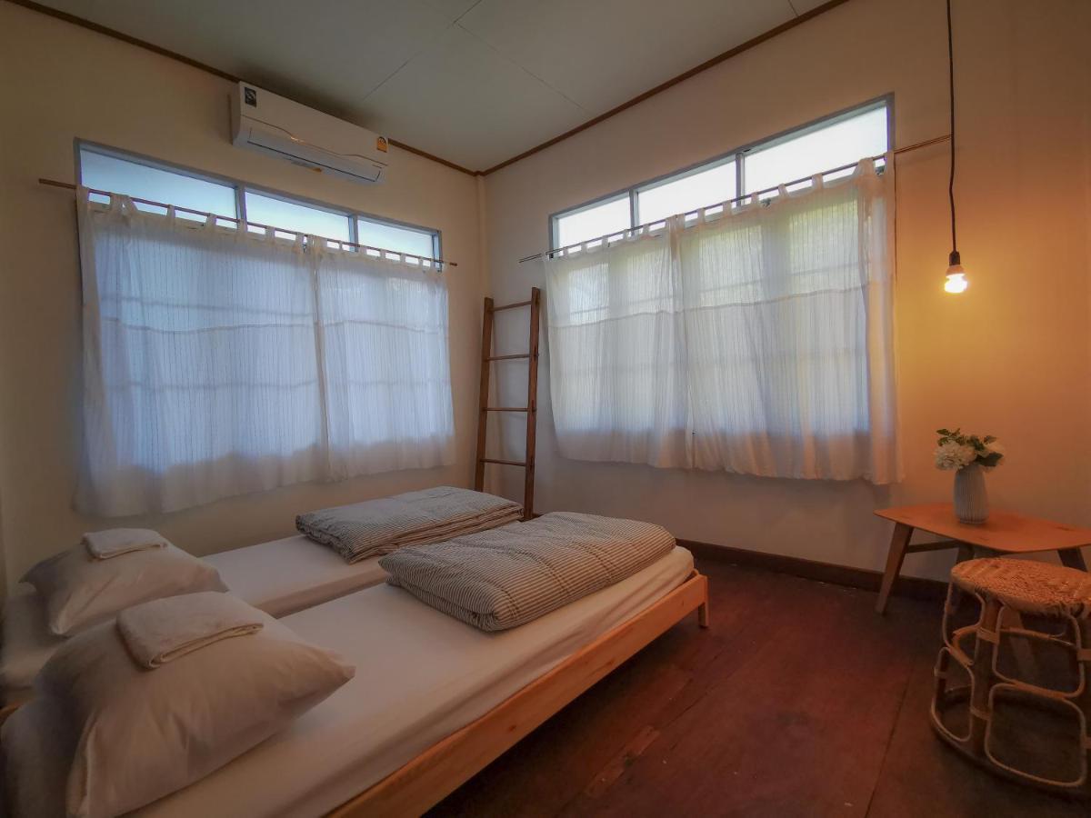 Pickbaan Hostel Ламфун Екстериор снимка