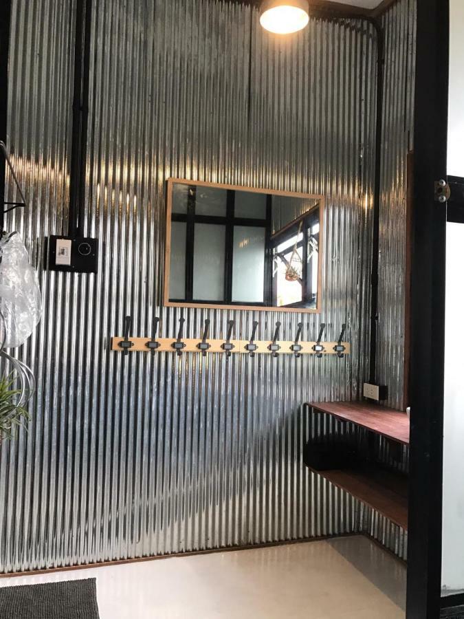 Pickbaan Hostel Ламфун Екстериор снимка