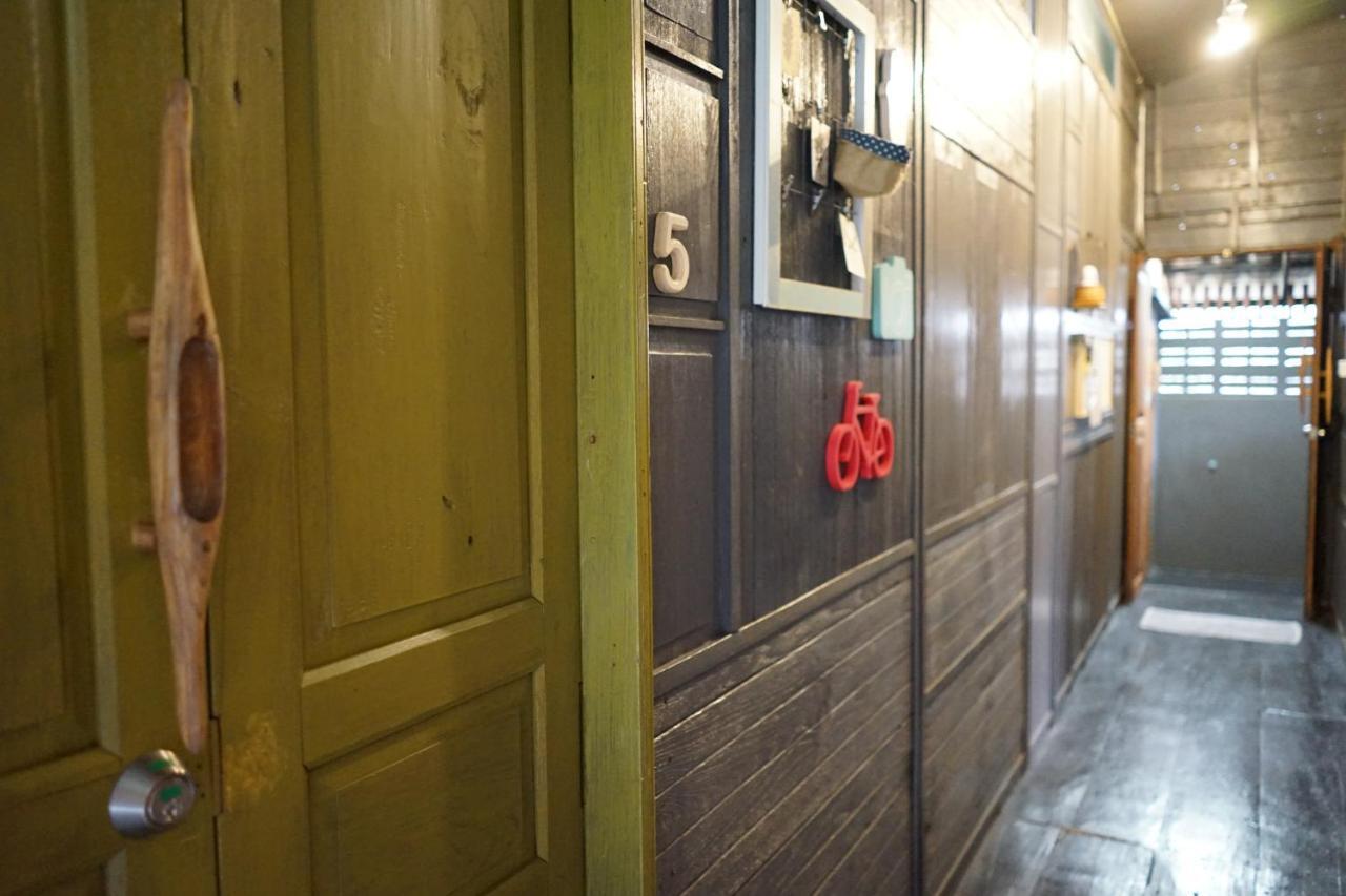 Pickbaan Hostel Ламфун Екстериор снимка