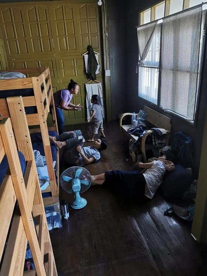 Pickbaan Hostel Ламфун Екстериор снимка